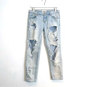 One Teaspoon Trashed Boyfriend Jeans in light wash denim size 26